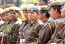 हरियाणा में अकेली महिलाकर्मी को पुरुष कर्मचारी संग भेजा