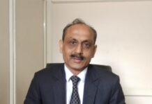 युवा अपने सपने पूरा करने के लिए विदेश ना जाकर अपने देश में अवसरों को तलाशें: मिहिर वैनर्जी