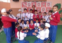 अनेजा स्कूल में दीपावली पर्व पर विभिन्न प्रतियोगिताओं का आयोजन किया गया