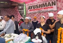 गुरुद्वारा सिंह सभा की ओर से नगर में पांच प्यारों की अगवाई में निकाला नगर कीर्तन