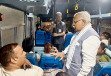 मुख्यमंत्री मनोहर लाल ने बस में किया सफ़र