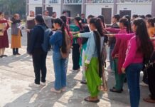 इन्दिरा गांधी नेशनल कालेज के विद्यार्थियों ने ऊर्जा संरक्षण की मानव जीवन में महत्ता विषय पर शपथ ली