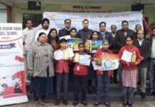 विद्यार्थियों को देश, समाज व परिवार के प्रति अपनी ज़िम्मेदारियों को अच्छे से निभाना चाहिए -श्रवण शर्मा