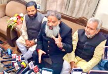 हिन्दू राष्ट्र बनाना है तो 100 करोड़ हिन्दुओ को मोदी को एकजुट होकर 2024 लोकसभा चुनाव में वोट देनी होगी :विश्व हिन्दू तख्त