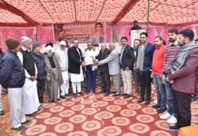 स्वाभिमान से जीने के लिए पढ़ाई करो। पाठशाला ही इंसानों का सच्चा गहना है।