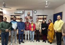 कराटे प्रतियोगिता में शहीद उधम सिंह महाविद्यालय के खिलाड़ी पदम वर्मा ने जीता सिल्वर मैडल