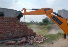 अवैध काॅलोनियों पर चला डी.टी.पी का पीला पंजा,तीन अवैध कॉलोनियों के विरुद्ध की गई कार्रवाई: सतीश कुमार