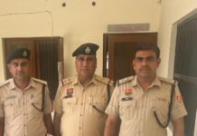 थाना साहा में दर्ज लूट के मामले में दो आरोपी गिरफ्तार, नकदी बरामद