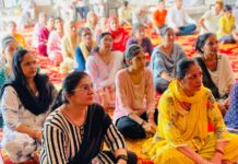 दिव्य ज्योति जाग्रति संस्थान की ओर से श्री शिव चित्र गुप्त मंदिर में सत्संग एवं भजन संकीर्तन का आयोजन