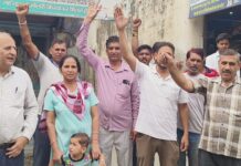 इंद्री में सफाई व्यवस्था चरमराई, सीवरेज का गंदा पानी निकला सड़कों पर, बीमारियां फैलने का खतरा