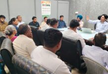 एसडीएम अशोक मुंजाल ने जलभराव से संबंधित समस्याओं को लेकर की बैठक