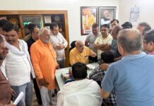 विधायक जगमोहन आनंद ने कैंप कार्यालय पर सुनी आमजन की समस्याएं, मौके पर किया समाधान