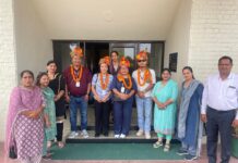 मिजोरम से आई टीम ने किया आंगनबाड़ी केंद्रों का निरीक्षण