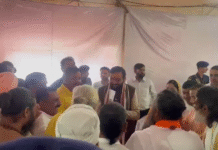 ग्रामीण क्षेत्र में स्थित धार्मिक स्थलों में प्रभावशाली लोगों का दखल रोकने की मांग को लेकर षड्दर्शनसाधु समाज ने मुख्यमंत्री को सौंपा ज्ञापन