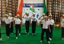 आजादी को पाने के लिए हजारों शूरवीरों ने अपनी जान देश पर कुर्बान कर दी-विजय अनेजा