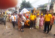 गणपति बप्पा मोरिया के उद्घोषों से गूंजा शहर, विधिवत रूप से मूर्ति स्थापना की