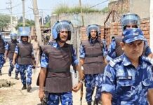 इंद्री में आरएएफ का फ्लैग मार्च, संवेदनशील इलाकों का दौरा कर लोगों से किया संवाद और भयमुक्त माहौल देने का दिया आश्वासन