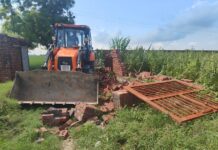 निसिंग में दो अवैध कॉलोनियों पर चला डीटीपी का पीला पंजा