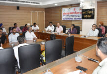 निगमायुक्त डॉ. वैशाली शर्मा ने नगर निगम कार्यालय को जीरो वेस्ट ऑफिस घोषित करने के लिए ली बैठक, कार्यालय में सिंगल यूज प्लास्टिक प्रयोग पर लगाई रोक।