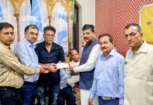 मीडिया वेलबिंग एसोसिएशन के तत्वाधान में सामाजिक न्याय एवं अधिकारिता मंत्री कृष्ण बेदी ने पत्रकारों को सौंपी आर्थिक सहायता