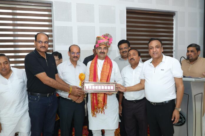 WhatsApp Image 2025-09-28 at 7.35.09 PM (27)