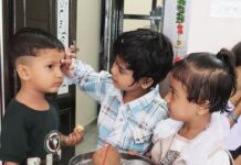 बहनों ने भाईयों के माथे पर तिलक लगाकर मांगी दीर्घायु की दुआ