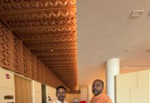 For the first time, Maharishi Valmiki’s Ramayana was presented to a Hindu temple in Abu Dhabi, Dubai. With the wishes of devotees, the Har Ghar Valmiki Ramayana campaign gained international momentum.