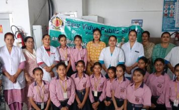 सर्व विद्या पब्लिक स्कूल के छात्र-छात्राओं ने आयुष्मान भारत योजना नाटक प्रस्तुत कर लोगों को किया जागरूक