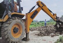 इंद्री में अवैध कॉलोनियों पर चला जिला नगर योजनाकार विभाग का पीला पंजा