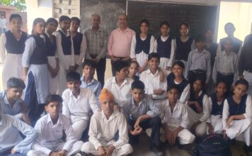 विद्यार्थियों को हिन्दी के साथ-साथ अंग्रेजी भाषा पर विशेष ध्यान देना चाहिए-डॉ. रणजीत फुलिया