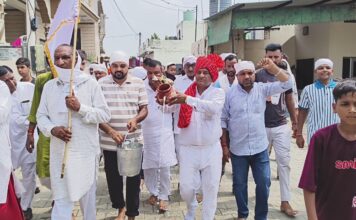 नगर खेड़े पर हवन यज्ञ, दूध की नाल के साथ निकाली गांव की परिक्रमा; सुख-शांति और समृद्धि की कामना