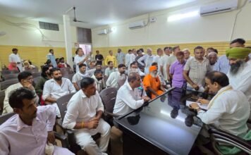 विधायक योगेन्द्र राणा ने असंध कार्यालय में सुनीं जन-समस्याएं ,अधिकारियों को दिए त्वरित समाधान के निर्देश।