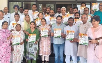 राष्ट्रपिता महात्मा गांधी व पूर्व प्रधानमंत्री लाल बहादुर शास्त्री के जन्मदिन पर इन्द्री ब्लाक से पूरे देश में की काम मांगों अभियान की हुई शुरूआत